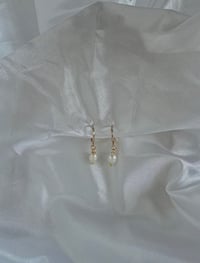 Image 1 of Pearl pendant Gold earrings