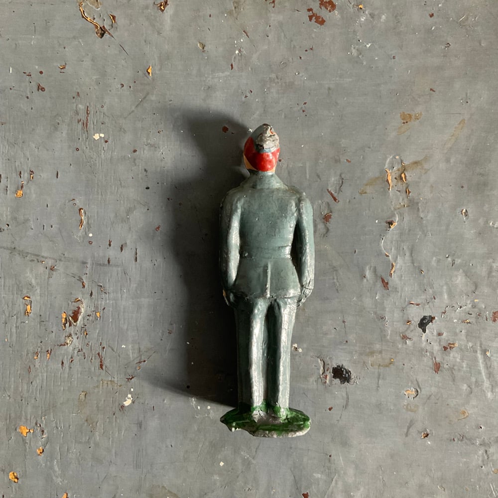 Image of Officer no.3