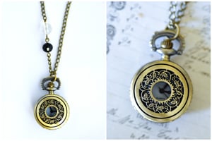 Image of Sautoir-Montre feuilles perles au choix