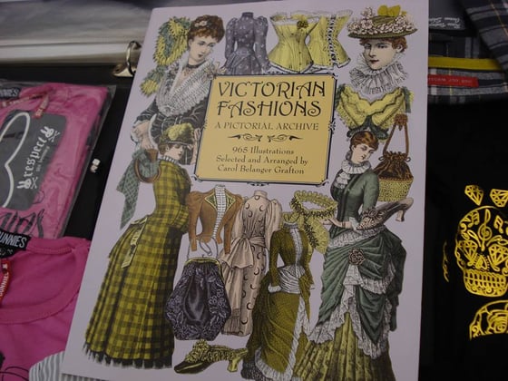 Image of VICTORIAN FASHIONS a pictorial archive