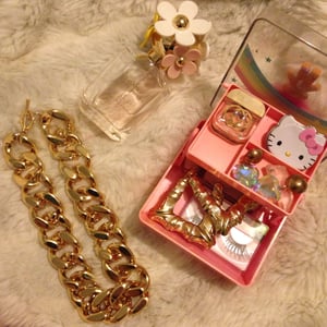 Image of LASHLIFE GOLD CHAIN LINK NECKLACE