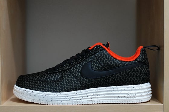 Image of NIKE LUNAR FORCE 1 - LOW UNDEFEATED SP