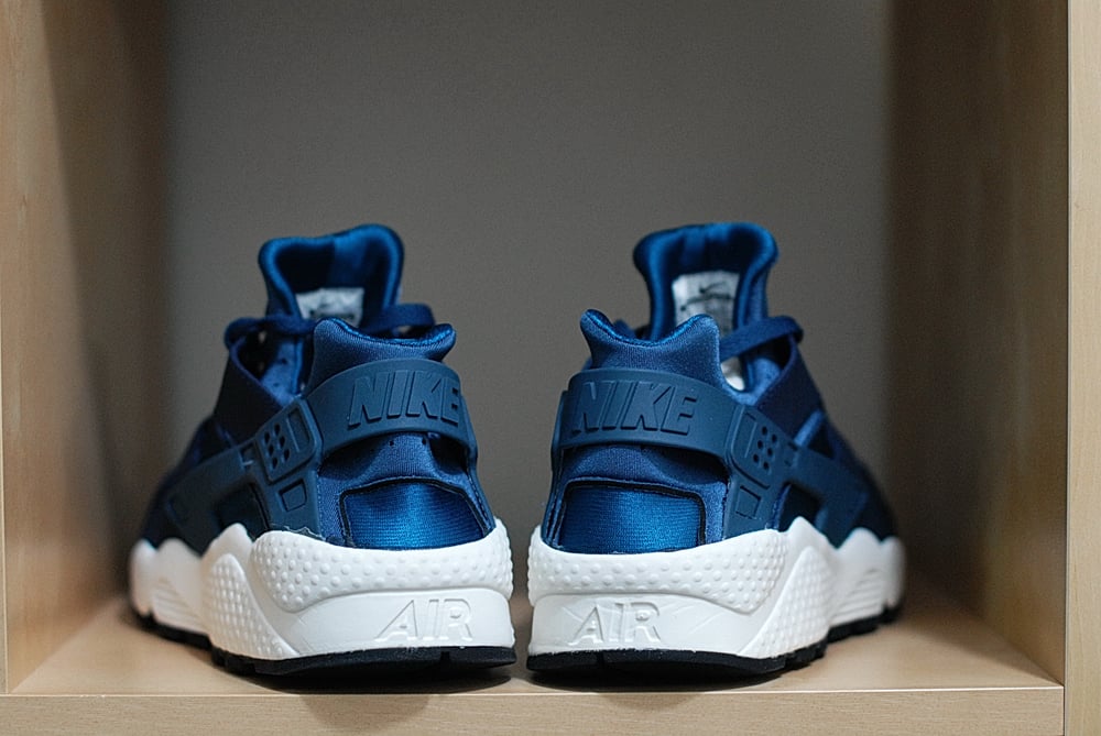 Image of NIKE HUARACHE LE - SIZE? EXCLUSIVE "NAVY PACK"
