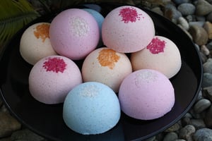 Image of Bubbling Bath Bombs