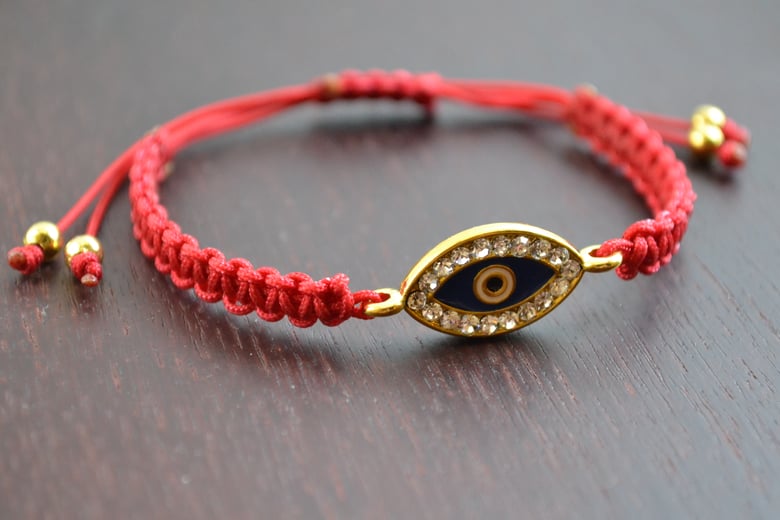 Image of Lucky Eye Macramé (Classic Colours)