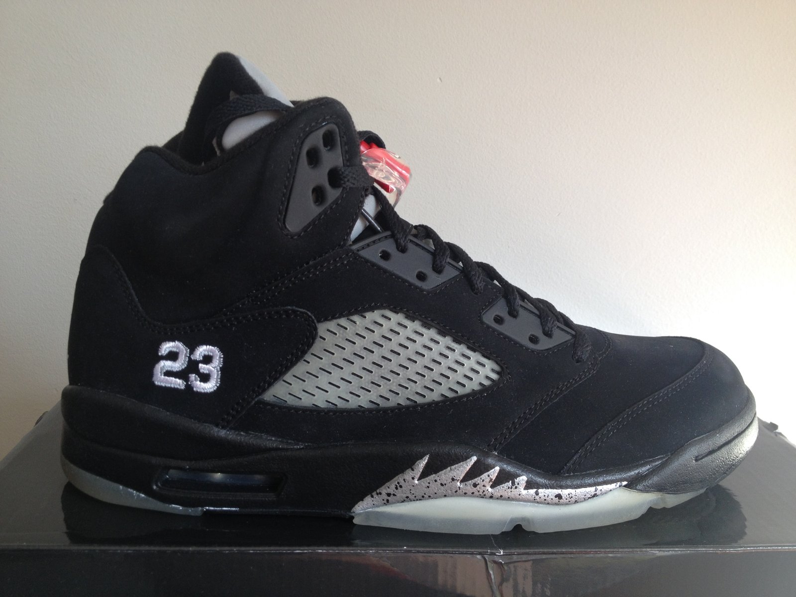 jordan 5 black metallic 2011