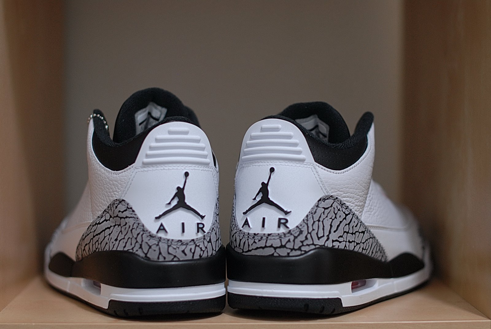 Nike air jordan 3 deals retro infrared 23