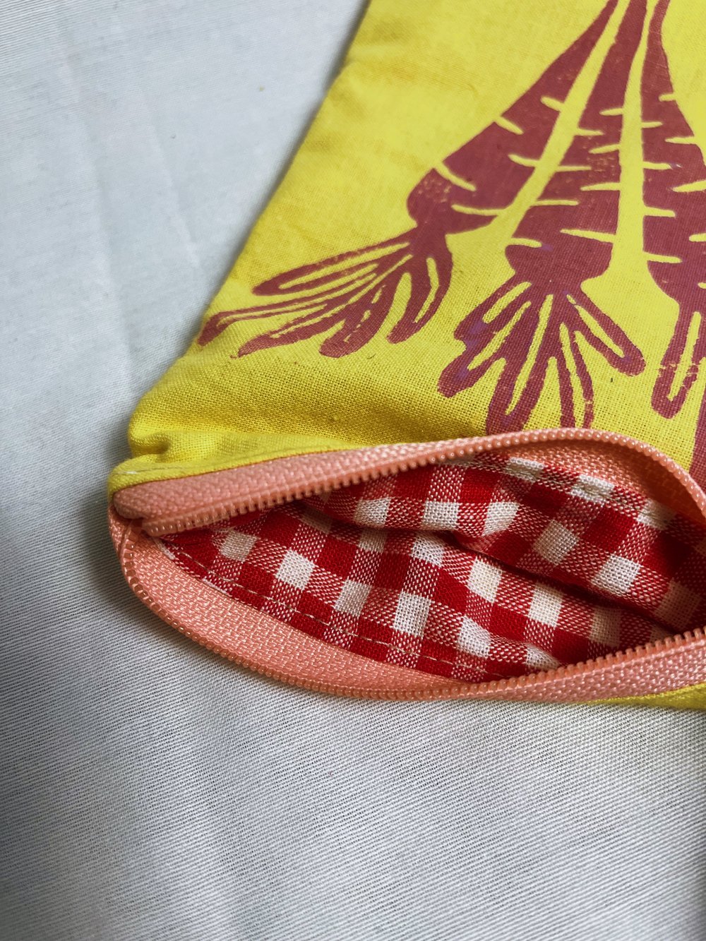 Image of handprinted UNI-BAG 01