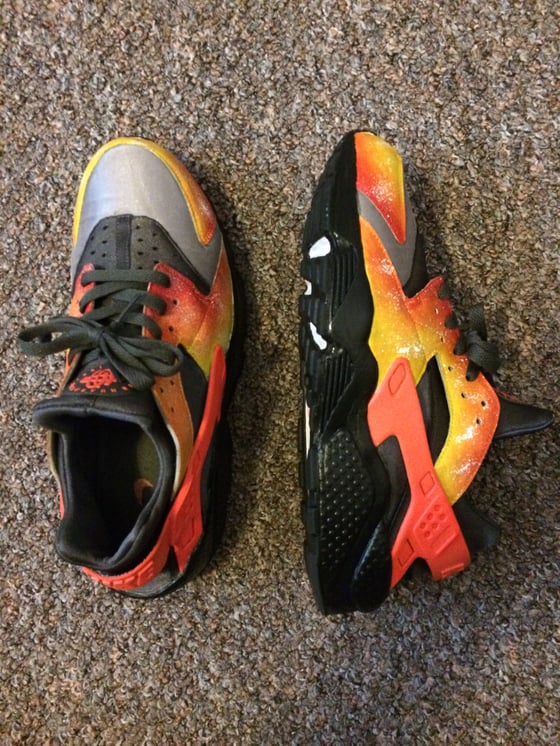 Image of Nike Air Huarache Custom 'Saturn' 