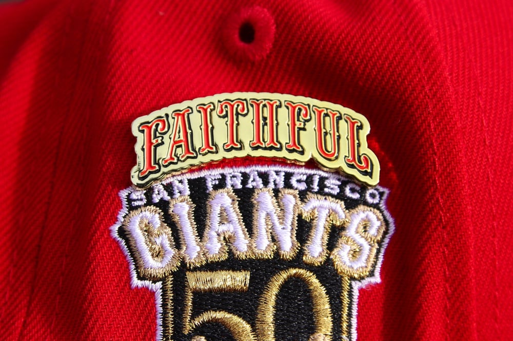 Image of Faithful Arch San Francisco 49ers pin