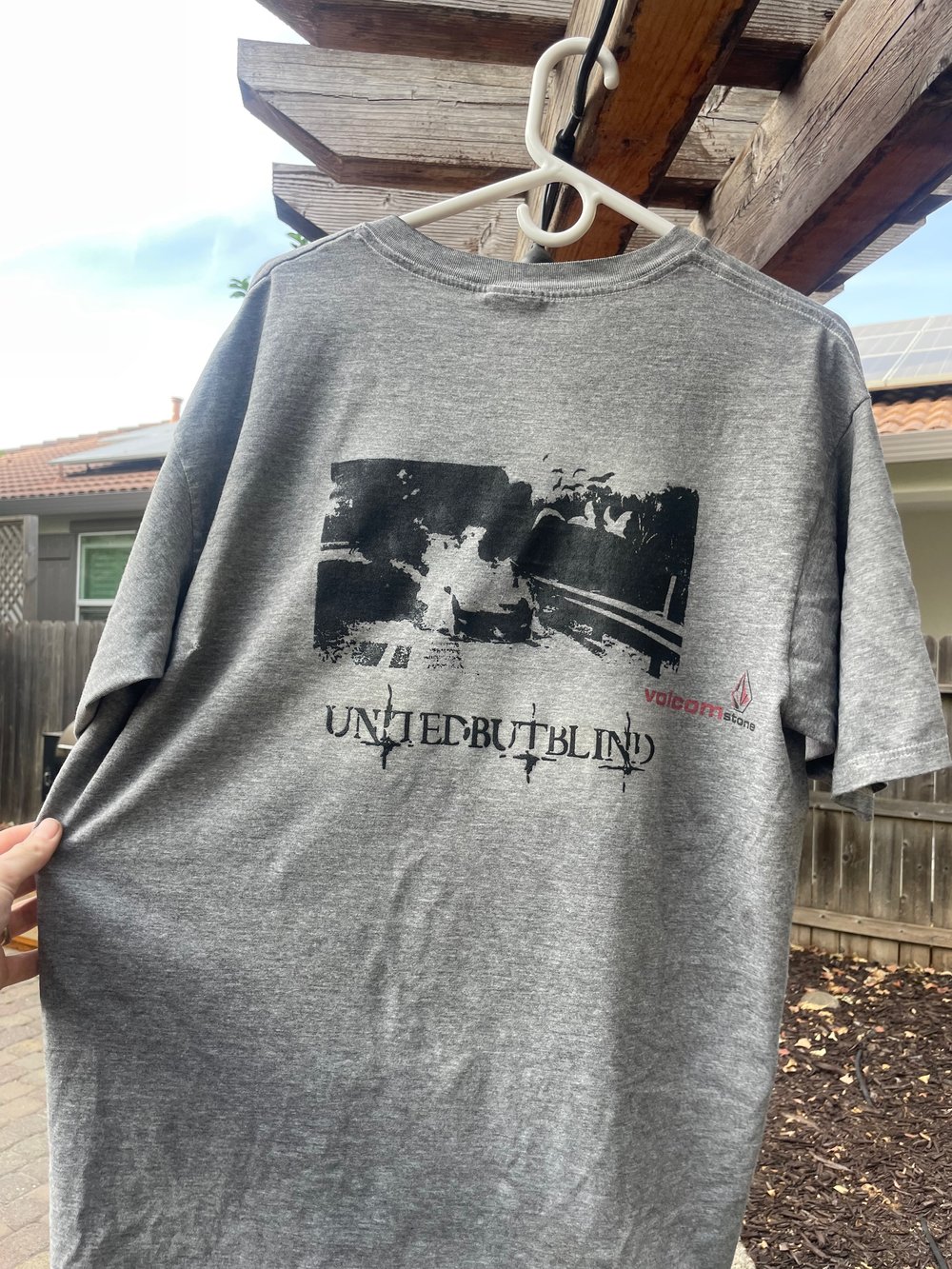 1/1 2000s burning car back print