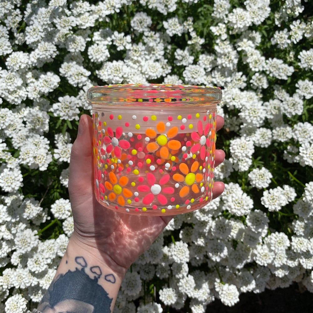 Image of sweet daisy stash jar