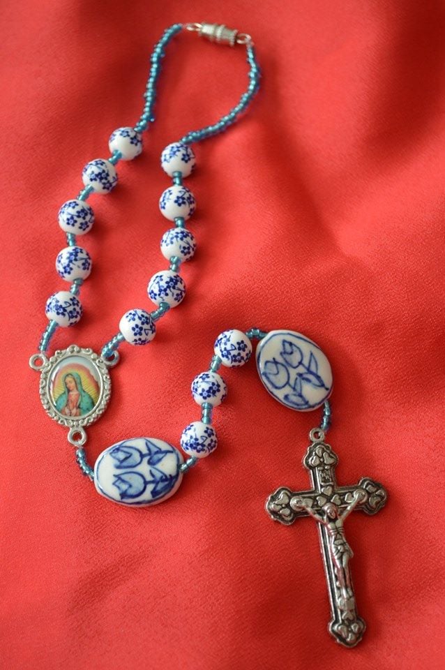 Image of Car Rosary - Blue Flowers