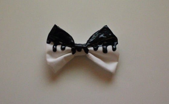 Image of Drippy-Bow