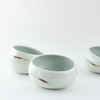 Image 3 of white pouch bowl - small