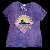 Image 1 of LARGE Ladies cat V-neck #2