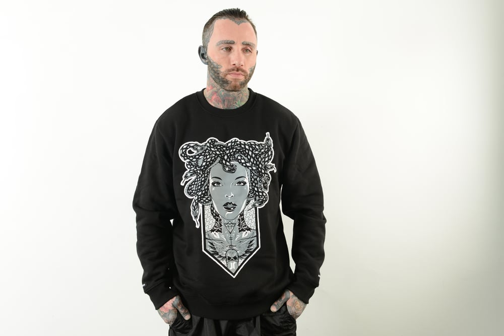 Image of MEDUSA CREWNECK