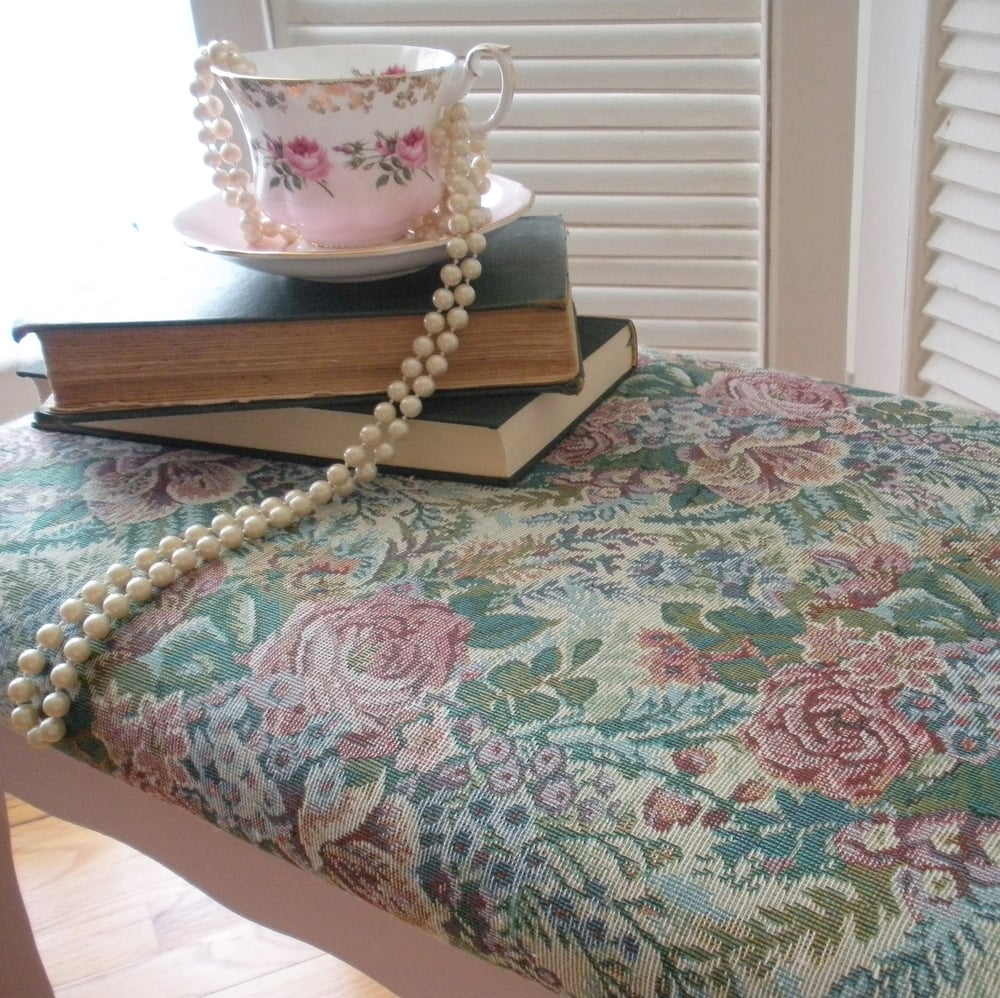 Image of Banquette a Fleurs