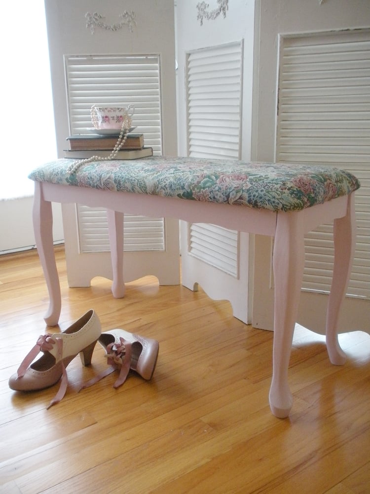 Image of Banquette a Fleurs