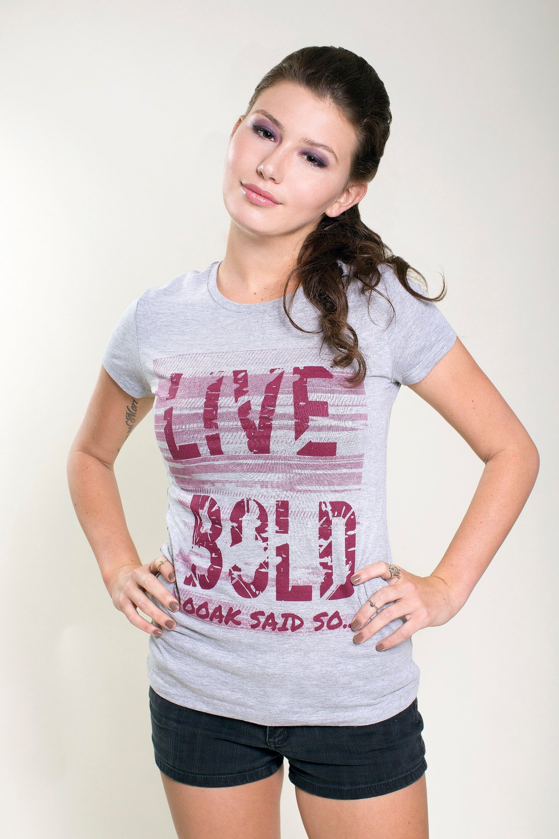 Image of Live Bold (W) Grey