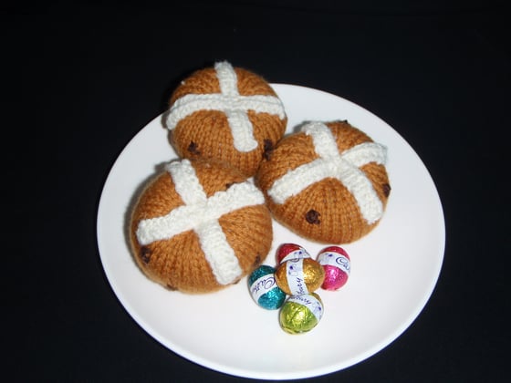 Image of Knitted 'Hot Cross Buns'