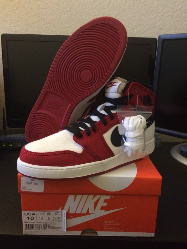 Image of AIR JORDAN RETRO 1 KO "CHICAGO" SIZE 10 (2014)