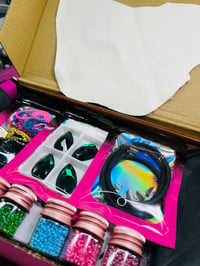 Image 5 of Luxe Butterfly Beading Kit