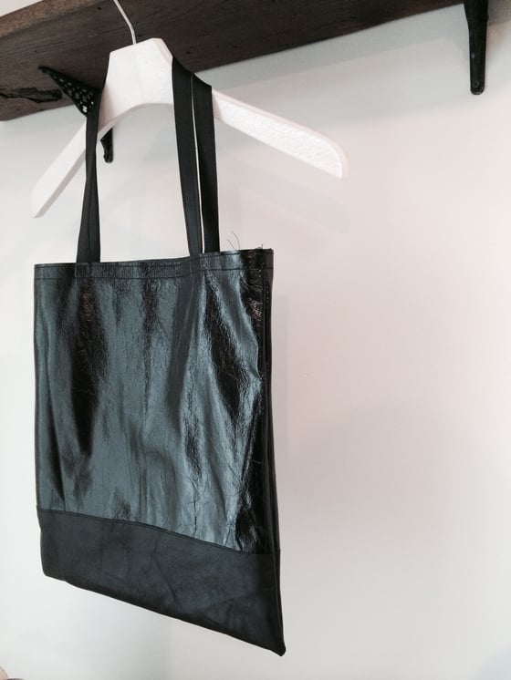 Image of Small Leather Tote - Patent Black