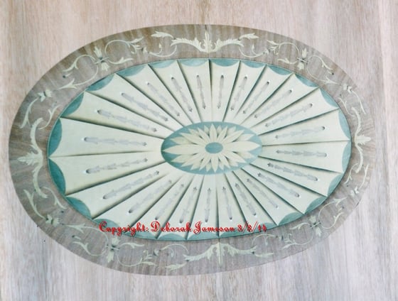 Image of Item No. 132 Fan With Decorative Border.