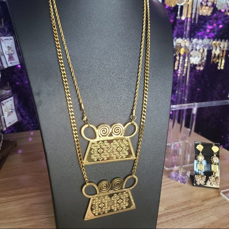 Image of "Nou" Water-Resistant Large Unisex Soul Lock Necklace