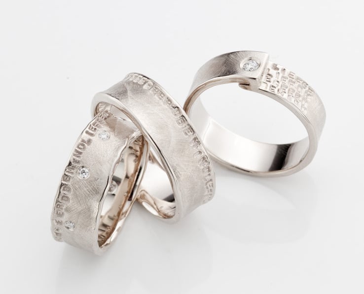 Beeld van 18k white wedding rings