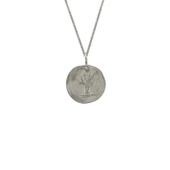 Image of Silver Medallion Necklace Tree, Growth