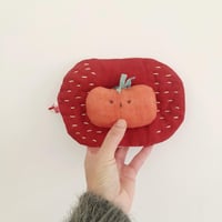 Image 5 of tomato potholder 