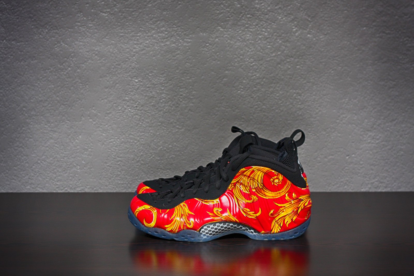 Supreme Nike Air Foamposite 1 Red