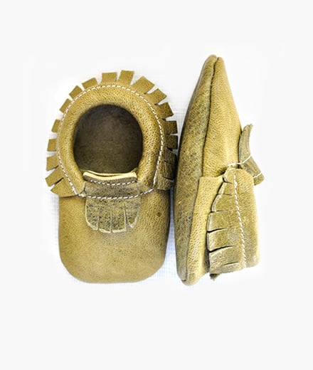 olive green minnetonka moccasins