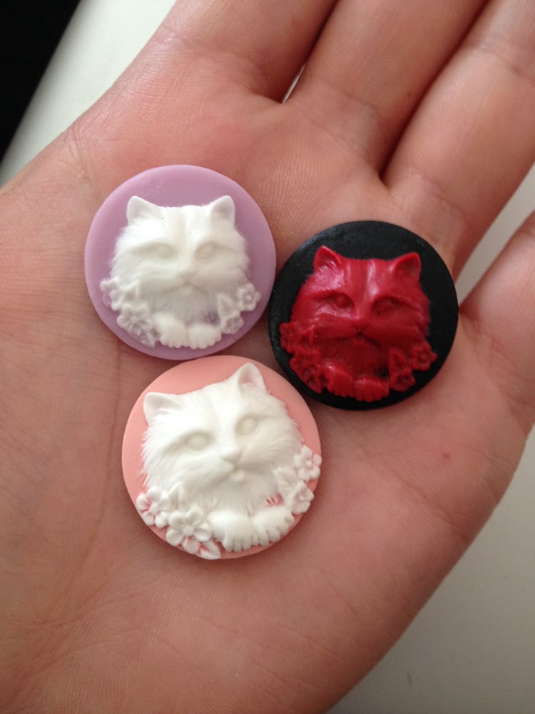 Image of Kitty Cameo Plugs (sizes 5/8-1")