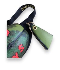 Image 9 of BAYOU BEAT with pourse