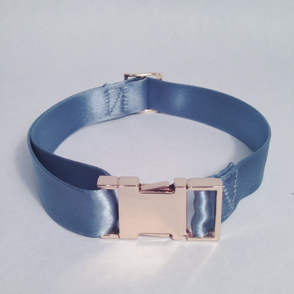 Image of choker in teal