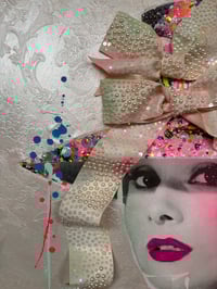 Image 10 of “Audrey au Printemps” 