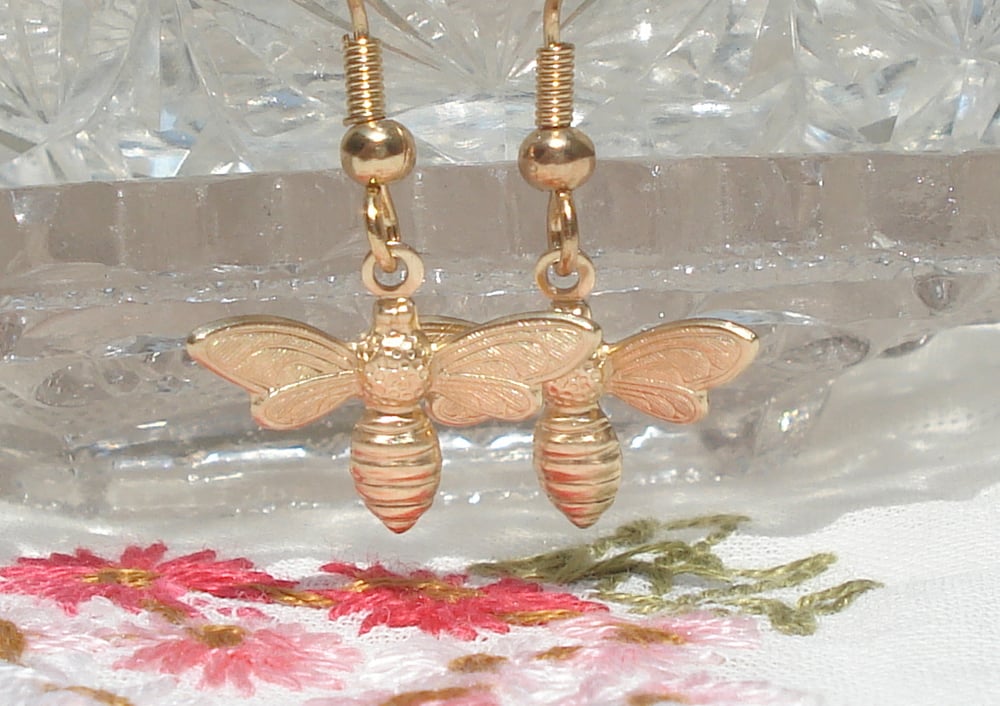 Image of Flying bee earrings