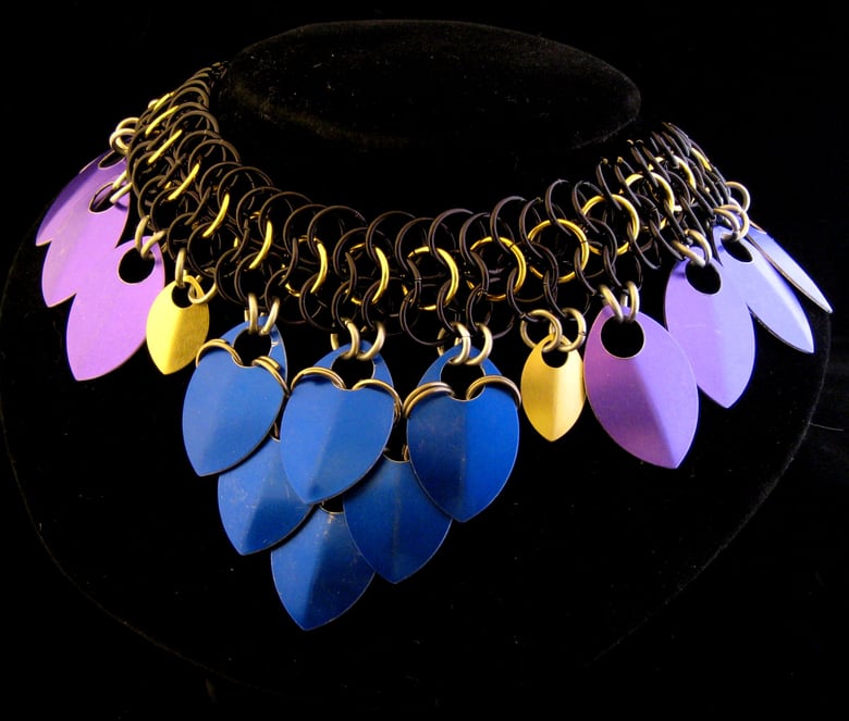 Image of Frilled Choker 