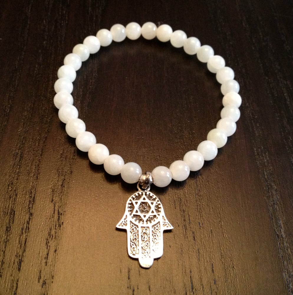 Image of Agate with Hamsa