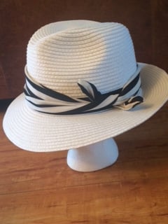Image of white straw fedora with removeable striped band
