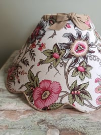 Image 2 of Moyen abat jour "Jardin de Louise "