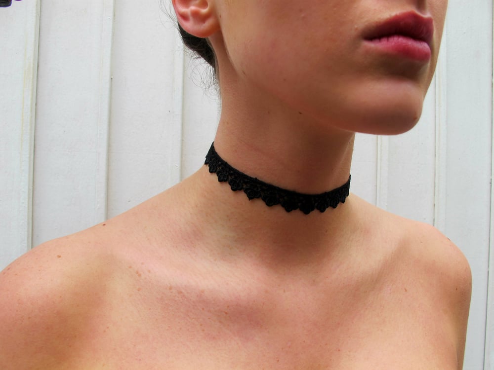 Image of Single Lace Choker