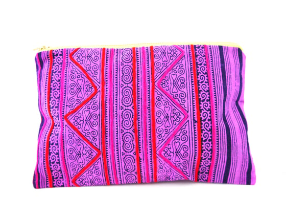 Image of Akkarat Clutch by Lovebirds LA