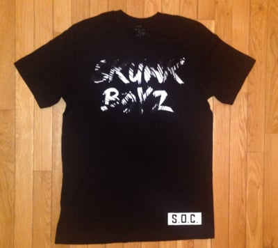 Image of "Skunk Boyz" rendition tee