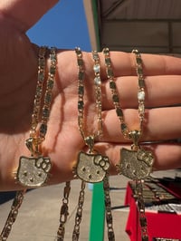 Hello kitty face necklace 