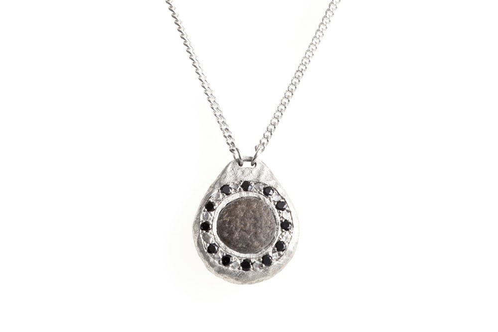 Image of Magic necklace with black spinels