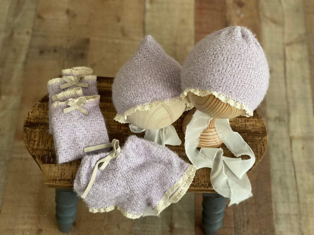 Image of LOLA Collection - Chenille Lilac With Lace